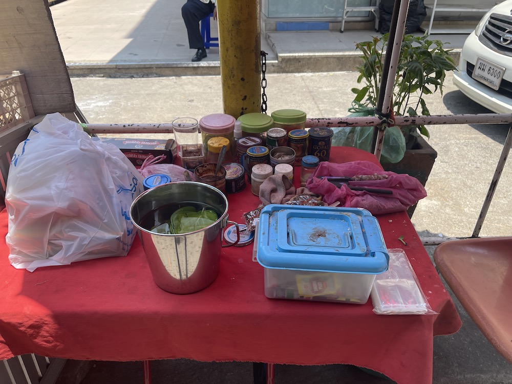 Ingredients used by the Paan Maker